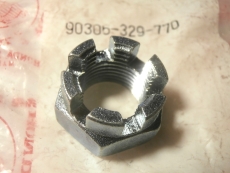 CB, TRX, Kronenmutter ( Splintmutter ) Hinterachse,90306329770