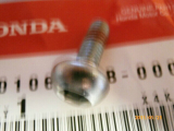 Bremsscheibenschraube Honda CB, CBR, NTV, VTR, 6 x 17 HONDA CB / CBR / NTV / VFR,90106MBB000 Bremsscheibenschraube Honda CB, CBR, NTV, VTR, 6 x 17 HONDA CB / CBR / NTV / VFR,90106MBB000