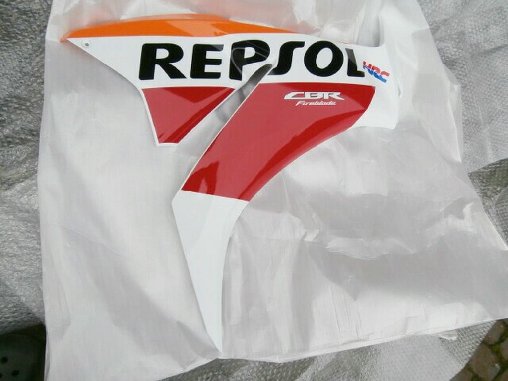 Seitenteil re. CBR1000RR,64300MKBE80ZA