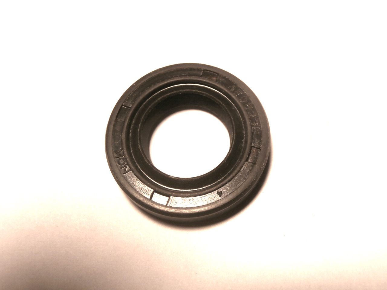 NSR50,C70/90,MBX50/80 Vorderradsimmerring 18 x 32 x 7,91252GE2005