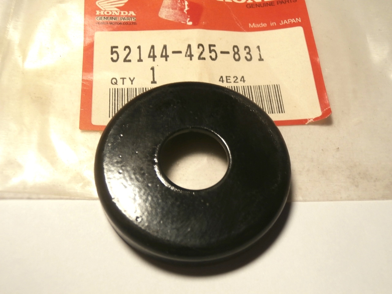 Staubkappe Schwingenlager CB750C,F,K,CB900F,CB1100F,CB1100R,52144425831
