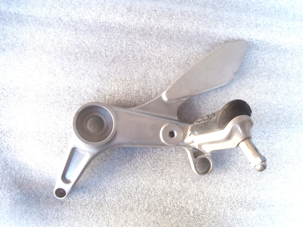 VTR1000F Fahrerraste links kpl. mit Halter ,50700MBB000 kpl. cl